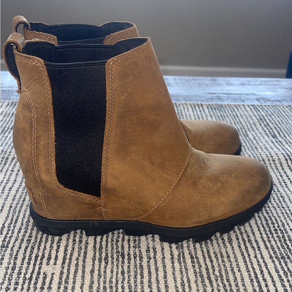 Sorel wedge boots